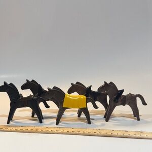 Vintage playmobil geobra Brown and Black Horse Figures (lot 57)